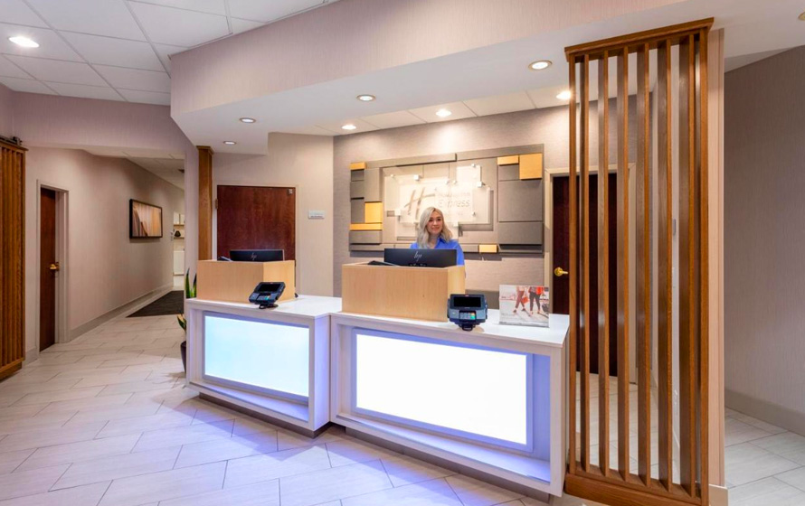 Holiday Inn Express Hotel & Suites Minneapolis-Downtown ホテル イメージ