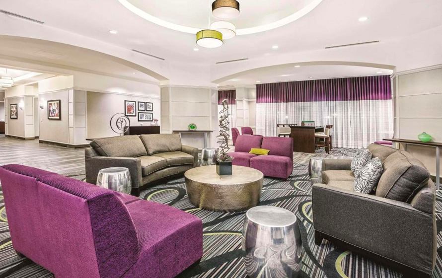 La Quinta Inn & Suites by Wyndham San Antonio Riverwalk ホテル イメージ