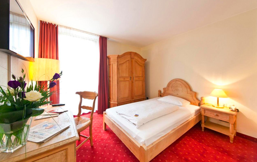 Novum Hotel Madison Düsseldorf Hauptbahnhof ホテル イメージ