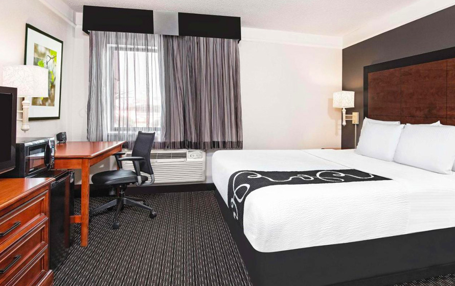 La Quinta Inn & Suites by Wyndham San Antonio Riverwalk ホテル イメージ